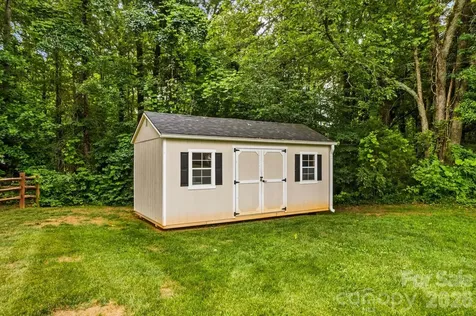 596 Maple Ridge Circle Salisbury NC 28147
