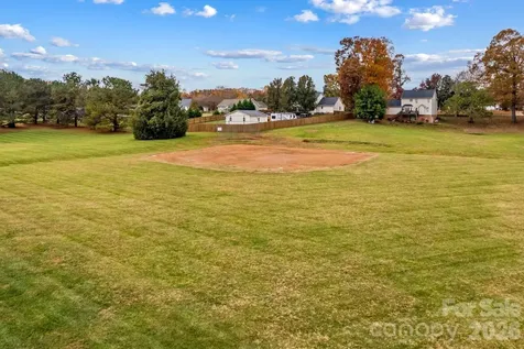 596 Maple Ridge Circle Salisbury NC 28147