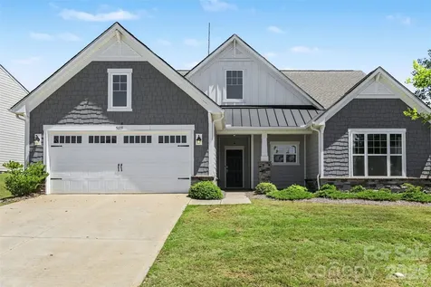5019 Chegall Crossing Way Mount Holly NC 28120