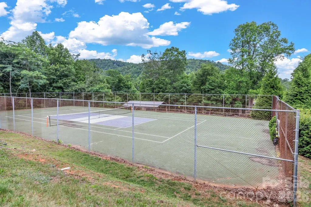 2881 White Oak Mountain Road Columbus NC 28722