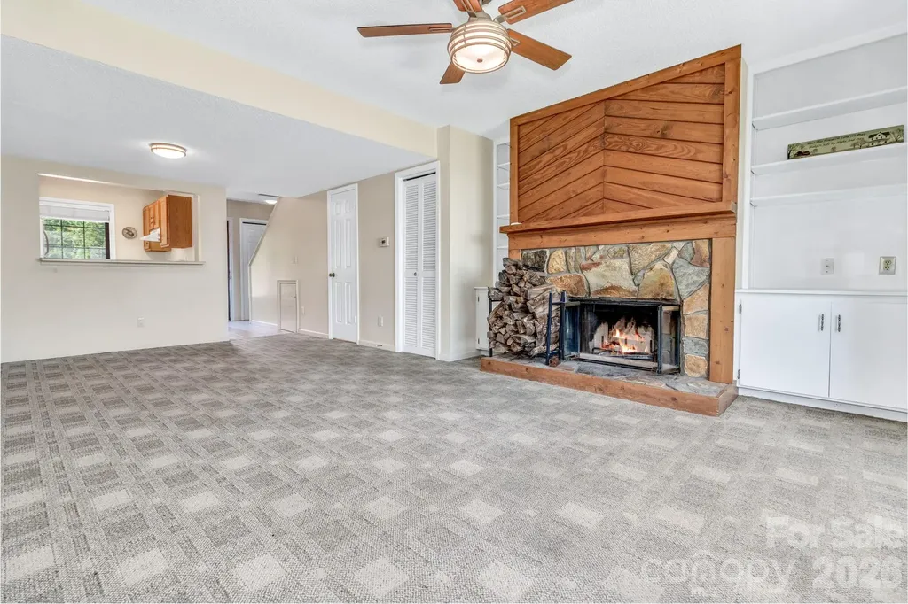 2881 White Oak Mountain Road Columbus NC 28722