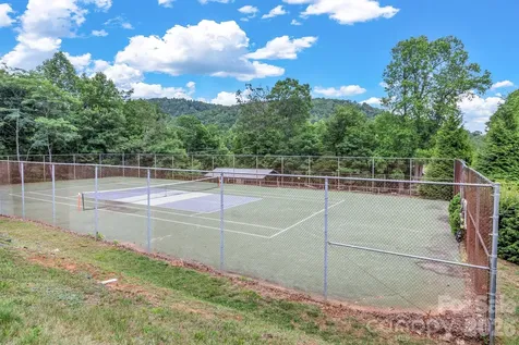 2881 White Oak Mountain Road Columbus NC 28722