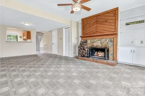 2881 White Oak Mountain Road Columbus NC 28722