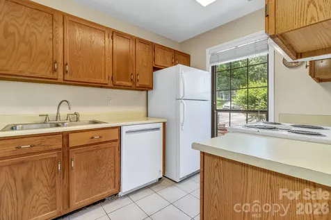 2881 White Oak Mountain Road Columbus NC 28722