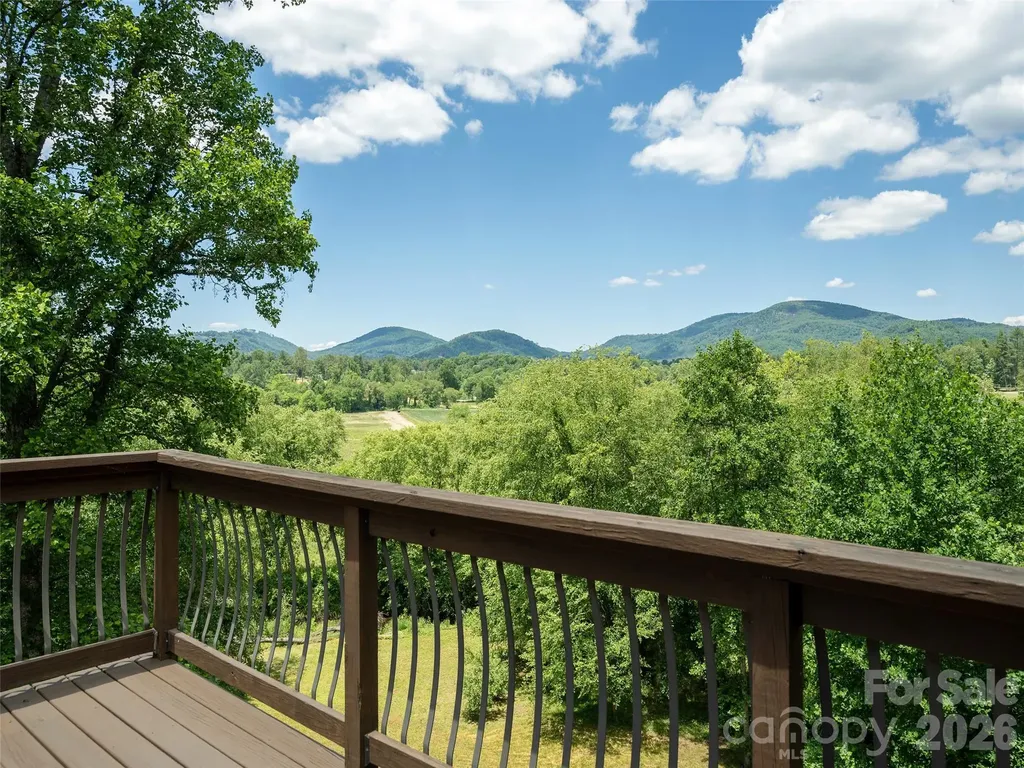 167 Tatham Road Hendersonville NC 28792