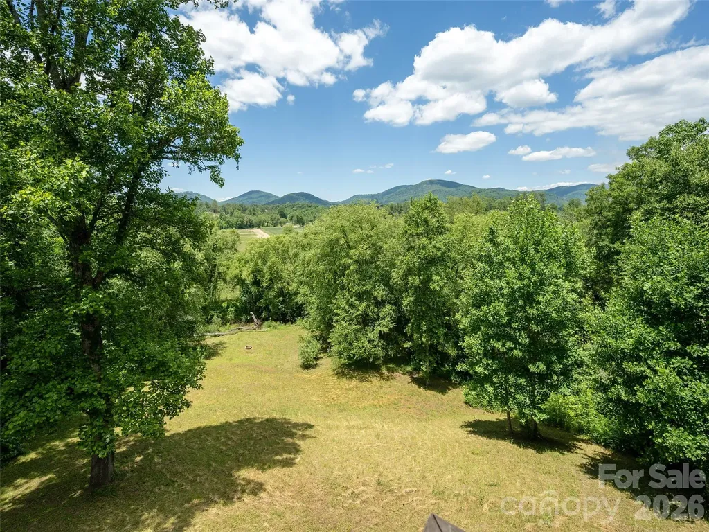 167 Tatham Road Hendersonville NC 28792