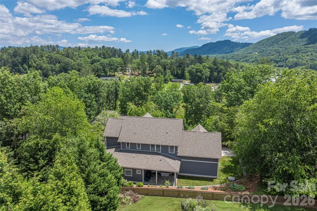 118 Still Water Lane Fletcher NC 28732
