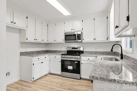 2931 Greenleaf Road Clover SC 29710
