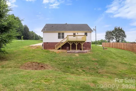 2931 Greenleaf Road Clover SC 29710
