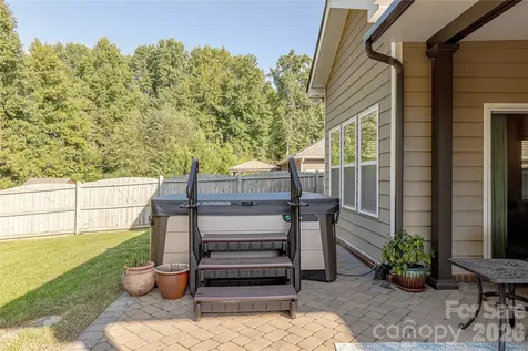 8115 Goodall Court Charlotte NC 28227