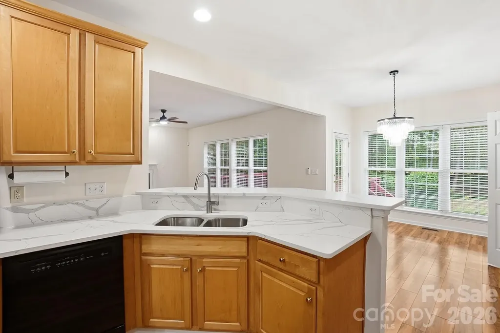 2940 Shady Reach Lane Charlotte NC 28214