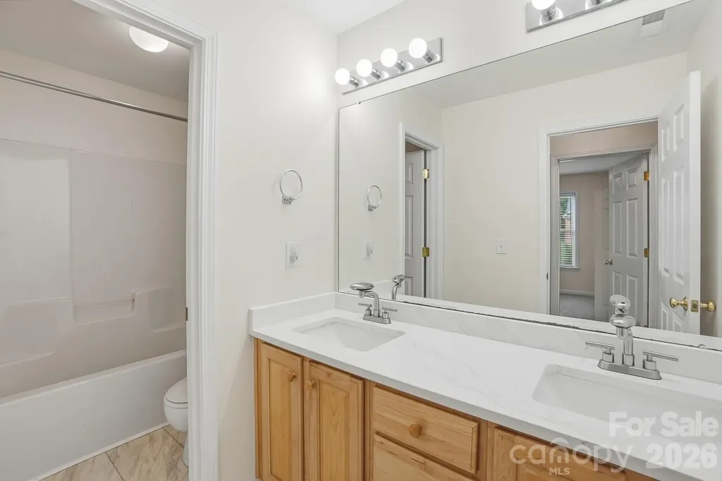 2940 Shady Reach Lane Charlotte NC 28214