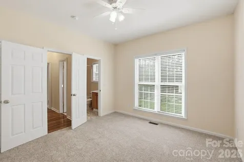 2940 Shady Reach Lane Charlotte NC 28214