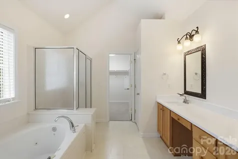 2940 Shady Reach Lane Charlotte NC 28214