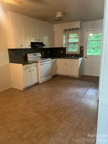 318 Salisbury Road Statesville NC 28677