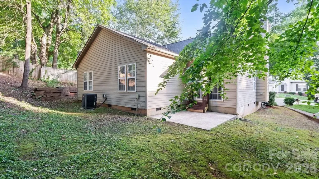 5322 Chinemist Court Charlotte NC 28269