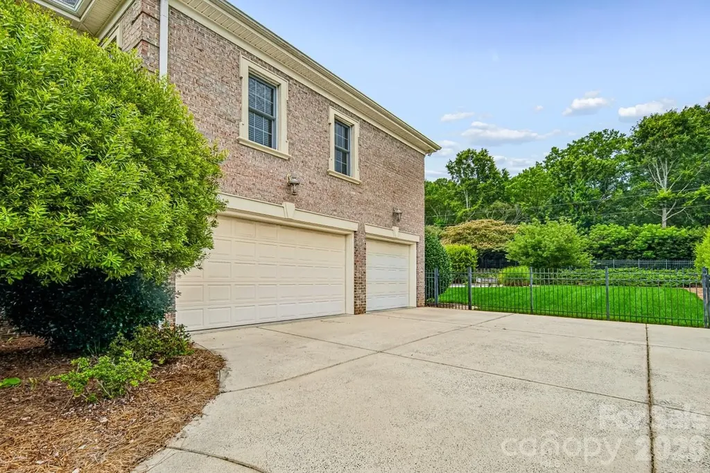 4305 Mourning Dove Drive Matthews NC 28104