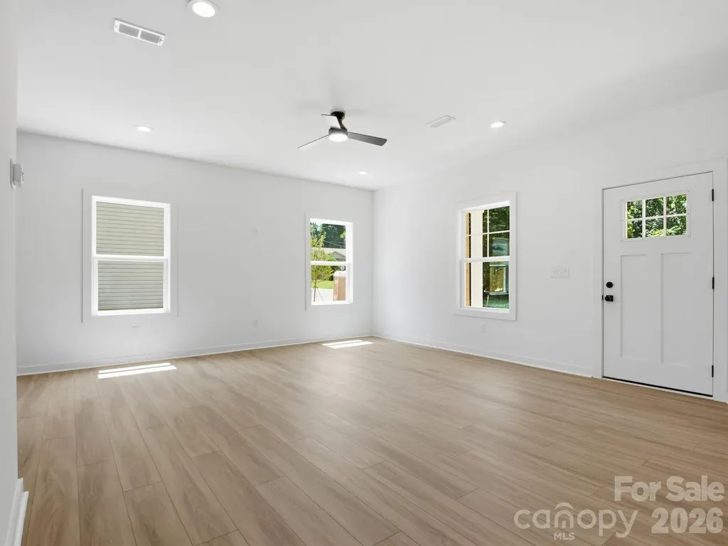 2806 Willow Street Charlotte NC 28208