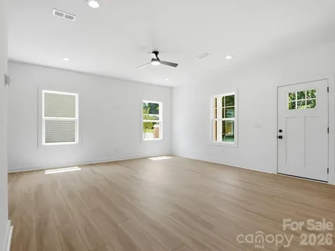 2806 Willow Street Charlotte NC 28208