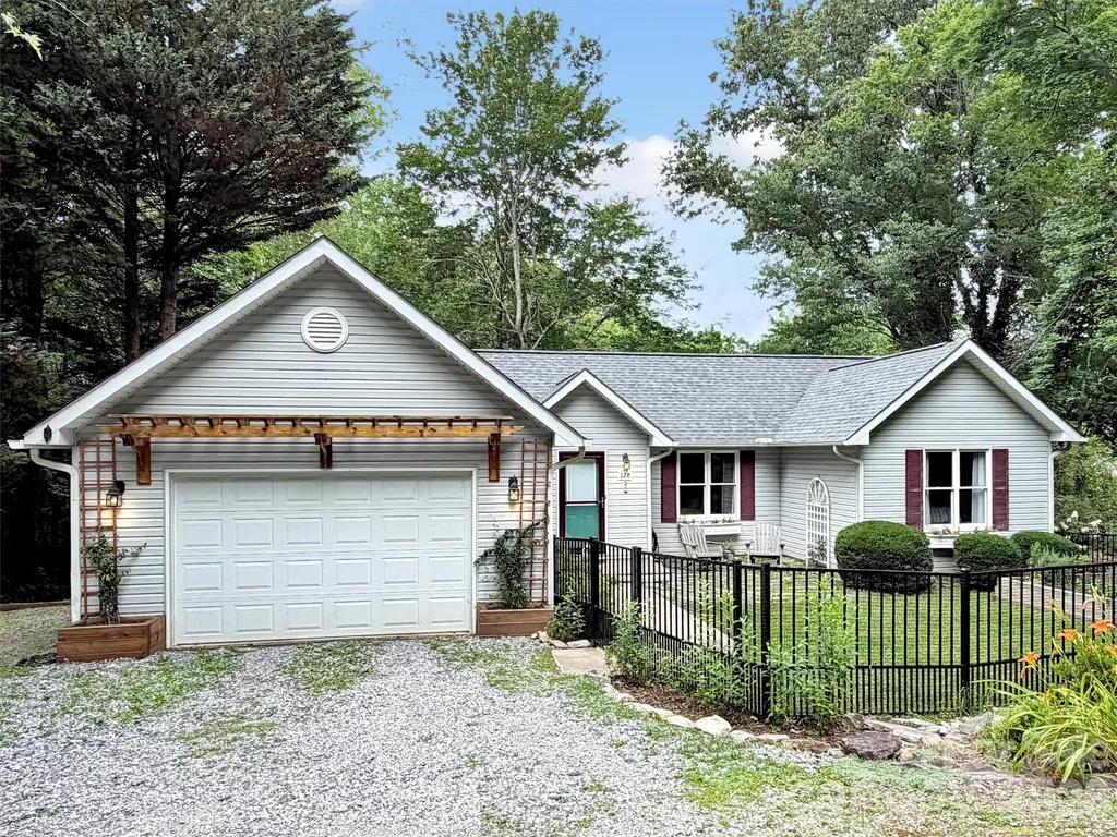228 Crescent Drive Lake Junaluska NC 28745