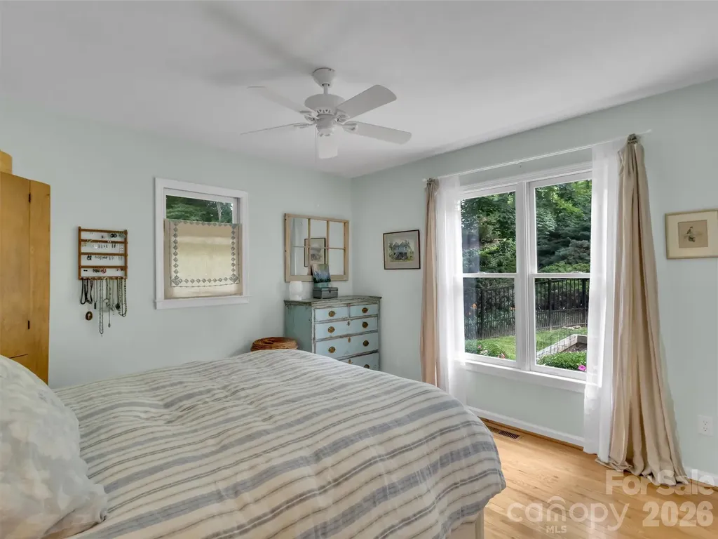 228 Crescent Drive Lake Junaluska NC 28745
