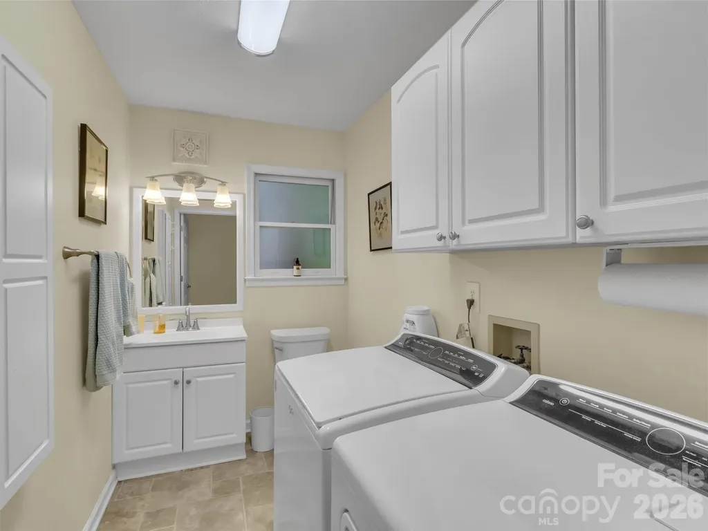 228 Crescent Drive Lake Junaluska NC 28745