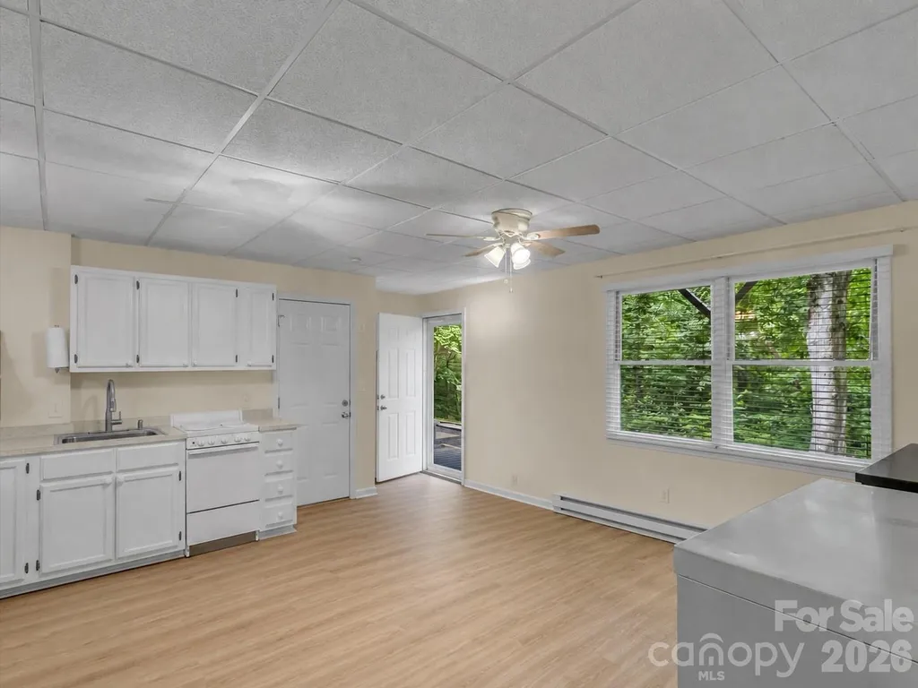 228 Crescent Drive Lake Junaluska NC 28745