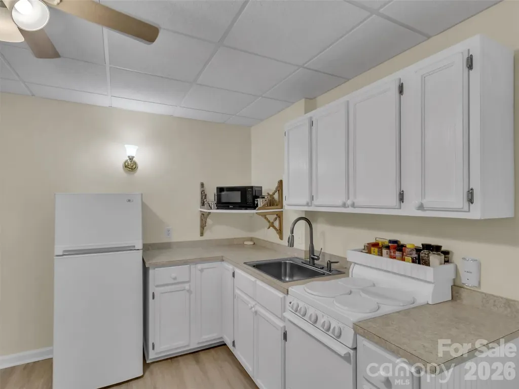 228 Crescent Drive Lake Junaluska NC 28745