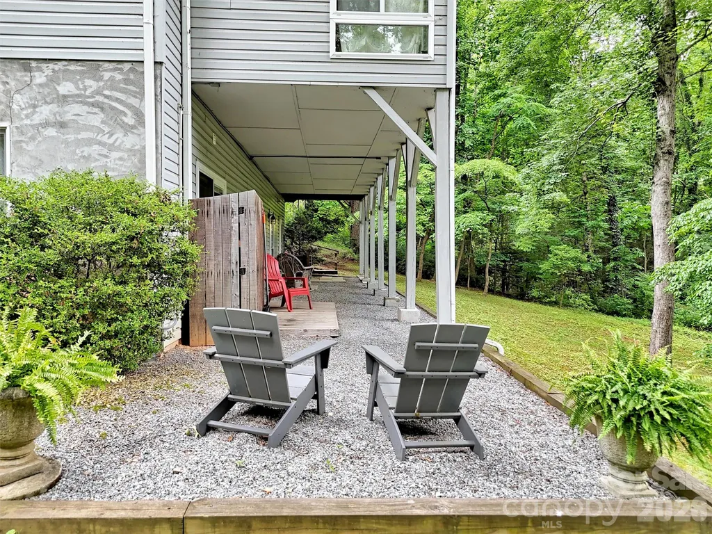 228 Crescent Drive Lake Junaluska NC 28745