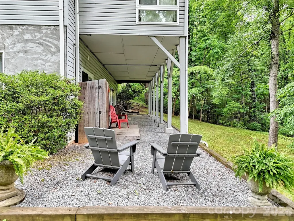 228 Crescent Drive Lake Junaluska NC 28745