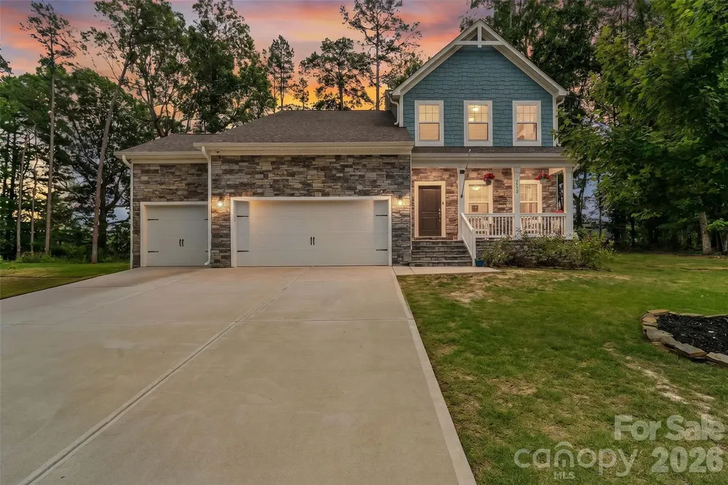 5532 Angus Drive Midland NC 28107