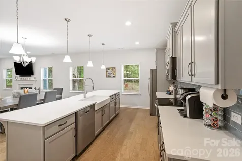 5532 Angus Drive Midland NC 28107