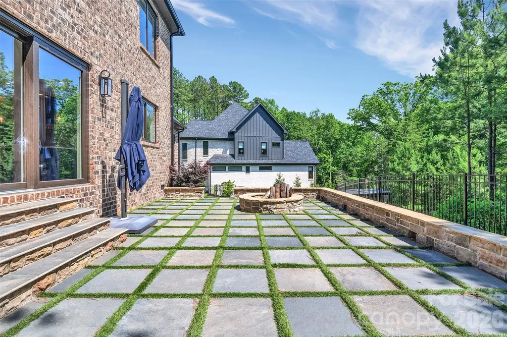 4010 Spindrift Cove Drive Denver NC 28037
