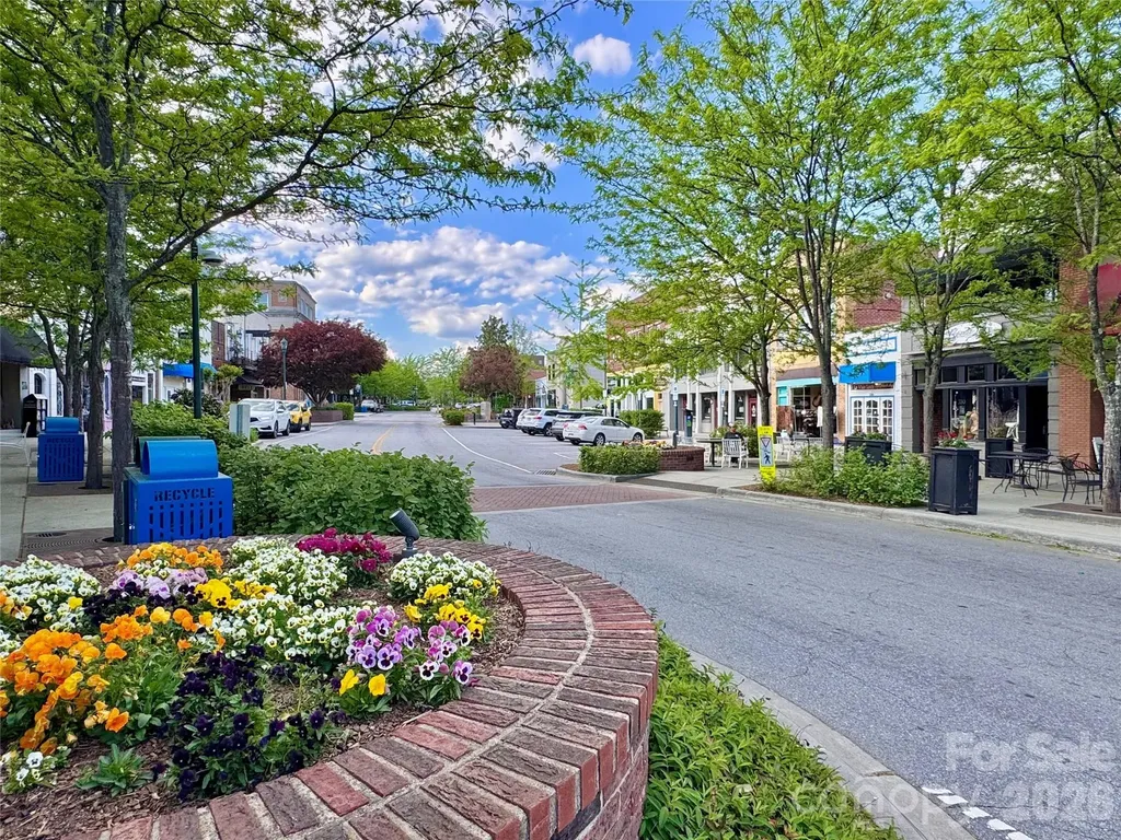165 Martha Avenue Hendersonville NC 28792