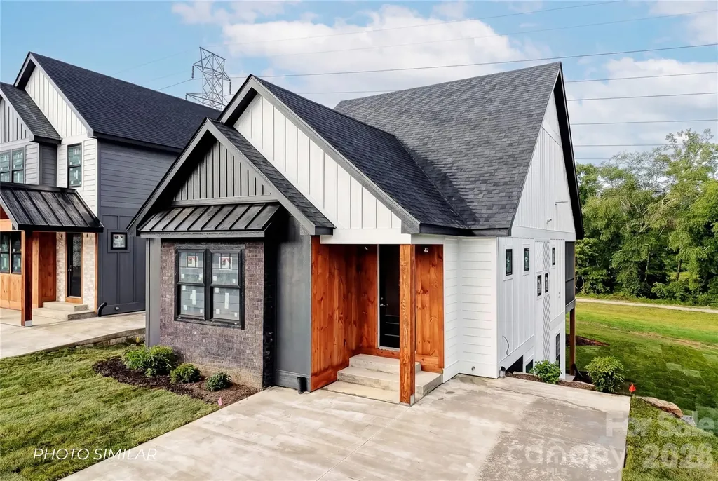 165 Martha Avenue Hendersonville NC 28792
