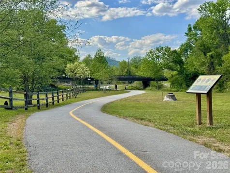 165 Martha Avenue Hendersonville NC 28792