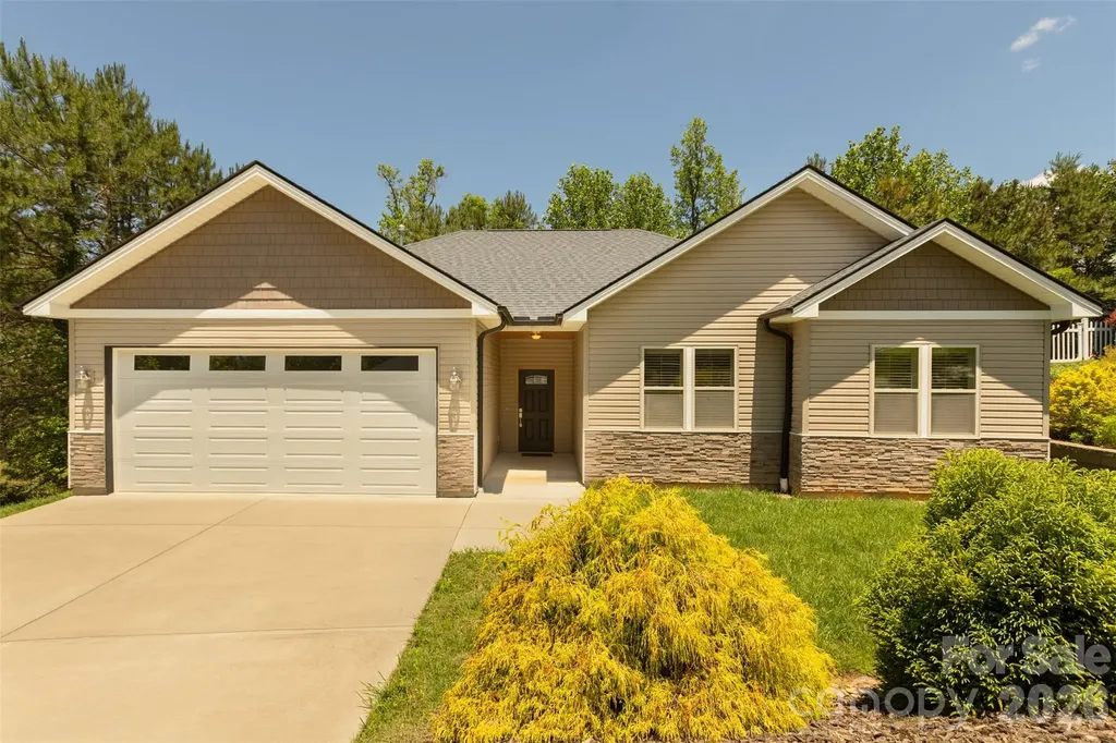 48 River Walk Drive Asheville NC 28804