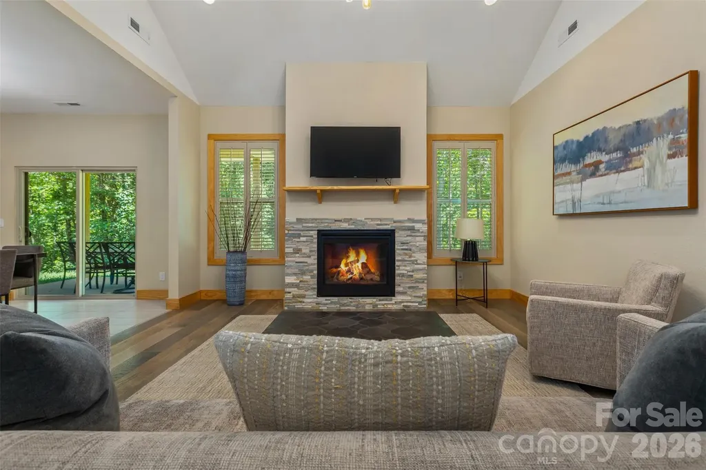 48 River Walk Drive Asheville NC 28804