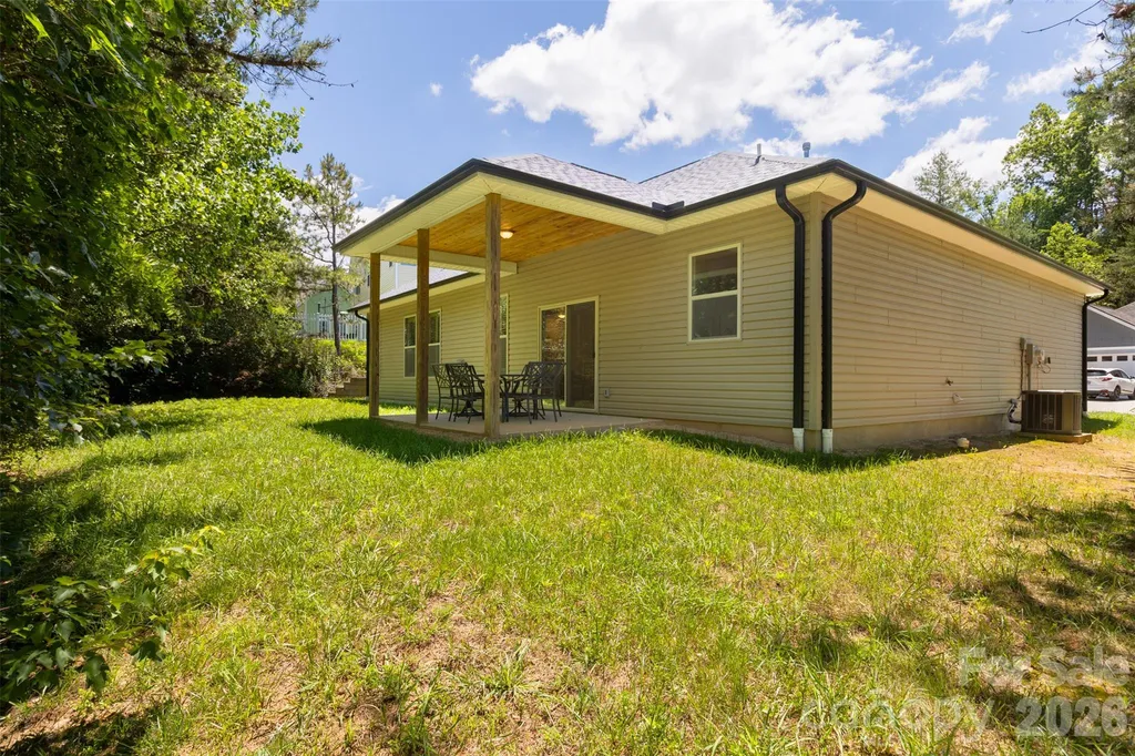 48 River Walk Drive Asheville NC 28804