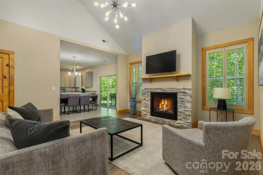 48 River Walk Drive Asheville NC 28804