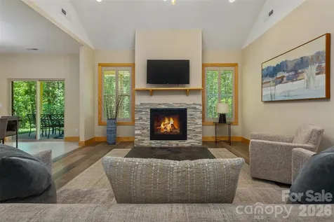 48 River Walk Drive Asheville NC 28804