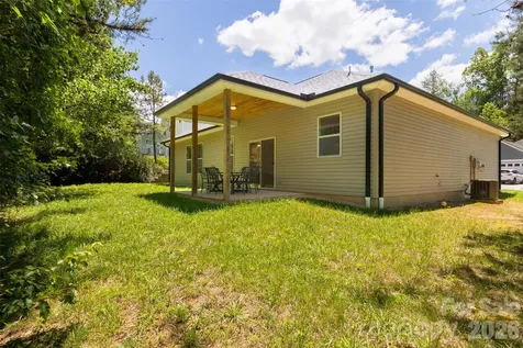 48 River Walk Drive Asheville NC 28804