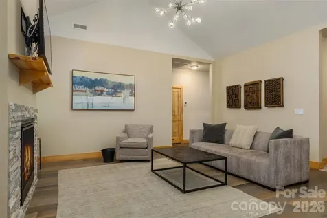48 River Walk Drive Asheville NC 28804
