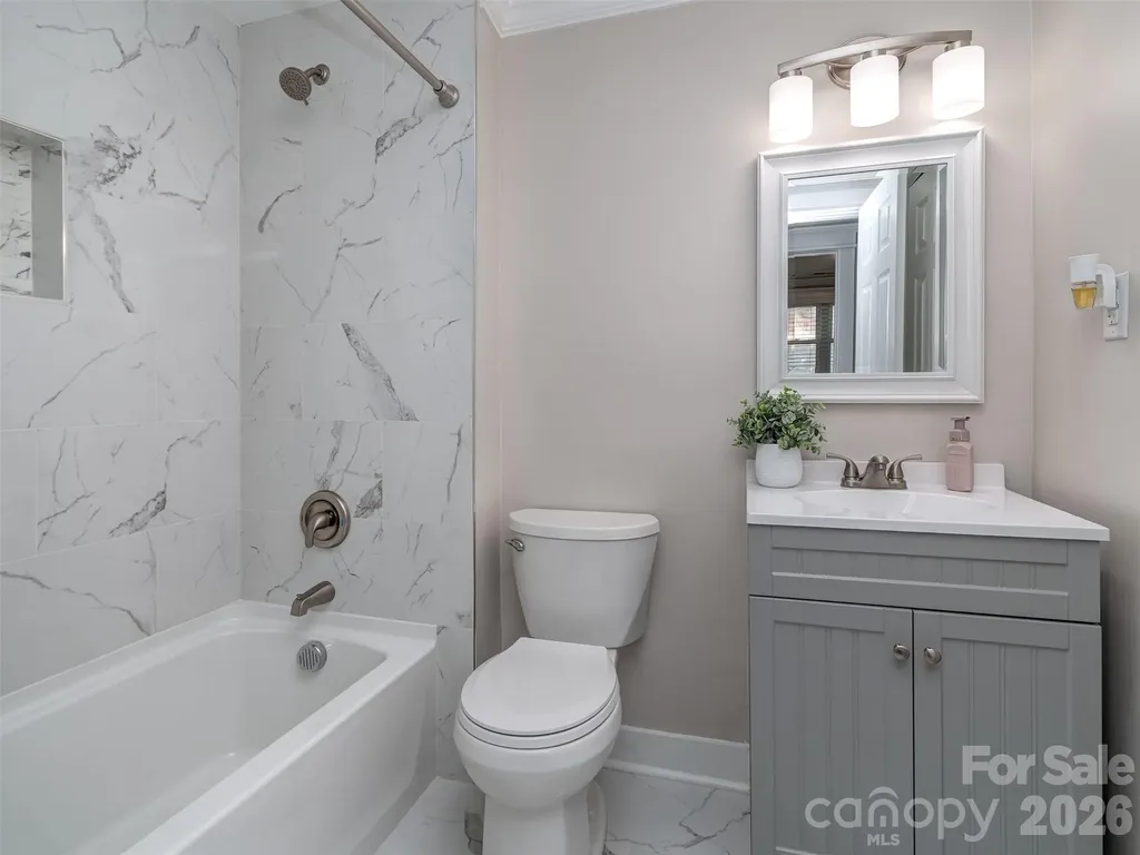 6821 Saddle Point Road Charlotte NC 28212