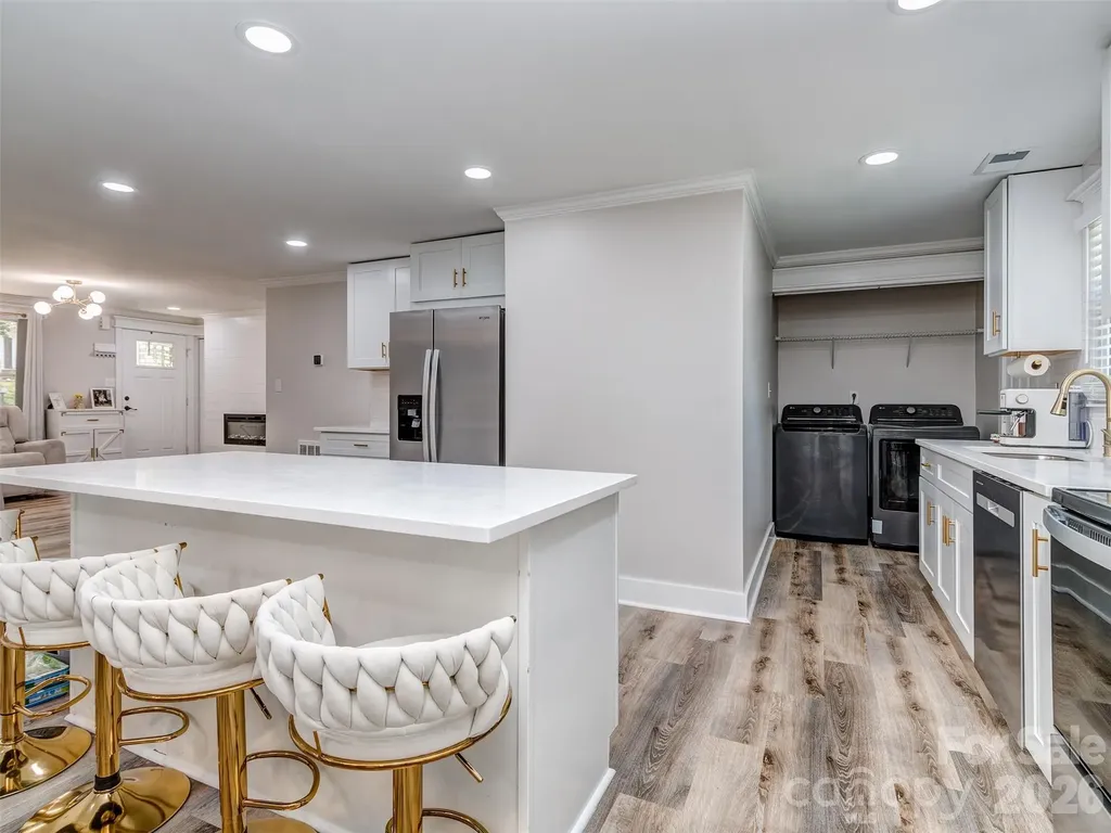 6821 Saddle Point Road Charlotte NC 28212