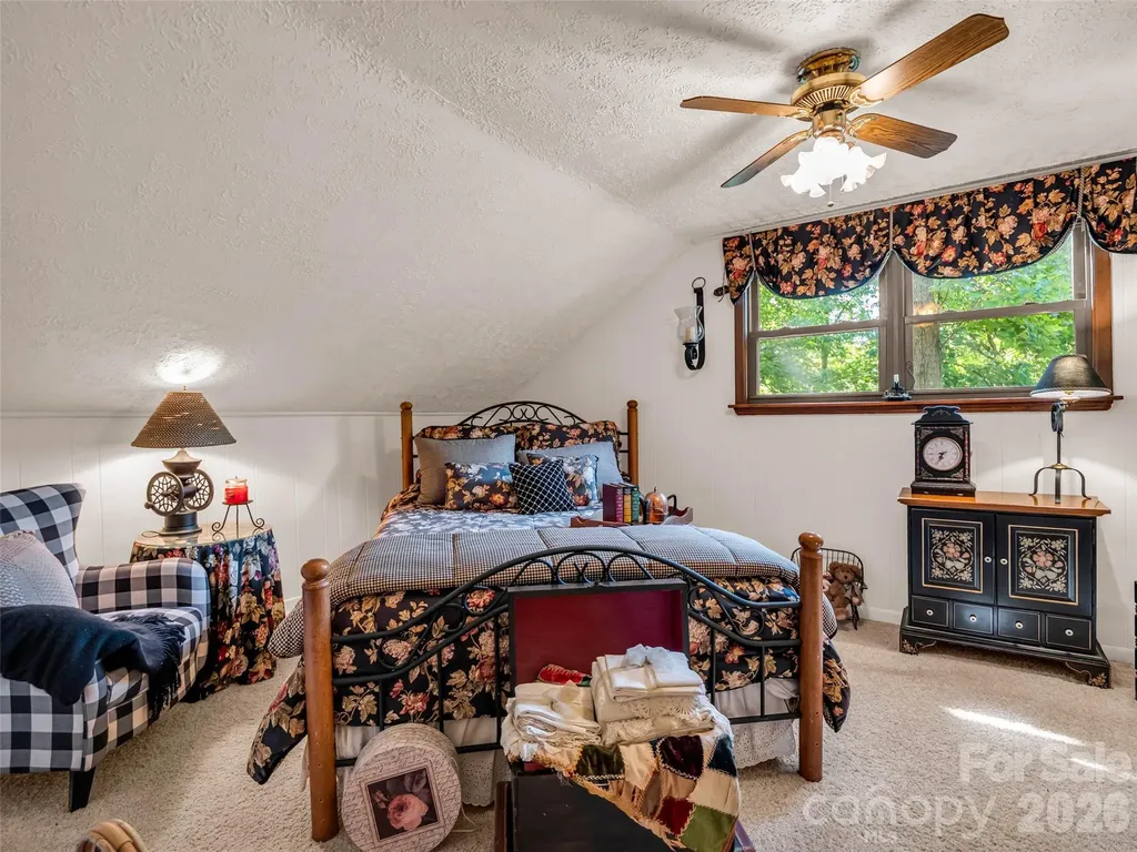 1208 Forest Lake Heights Drive Nebo NC 28761