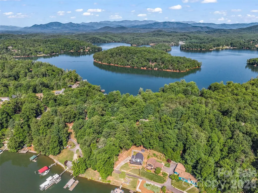 1208 Forest Lake Heights Drive Nebo NC 28761