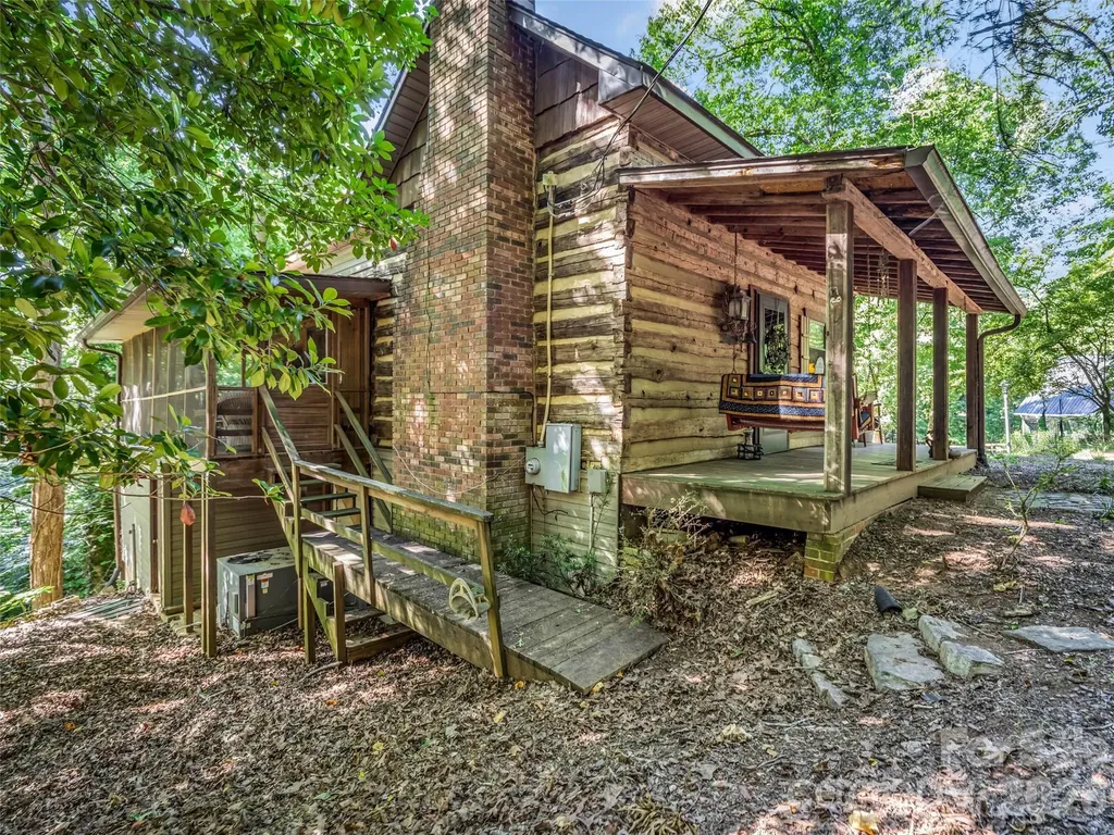 1208 Forest Lake Heights Drive Nebo NC 28761