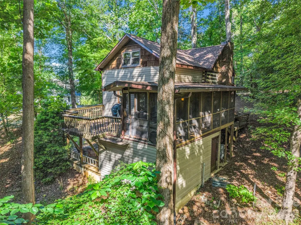1208 Forest Lake Heights Drive Nebo NC 28761
