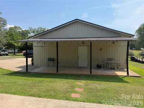 917 W Pine Street Blacksburg SC 29702